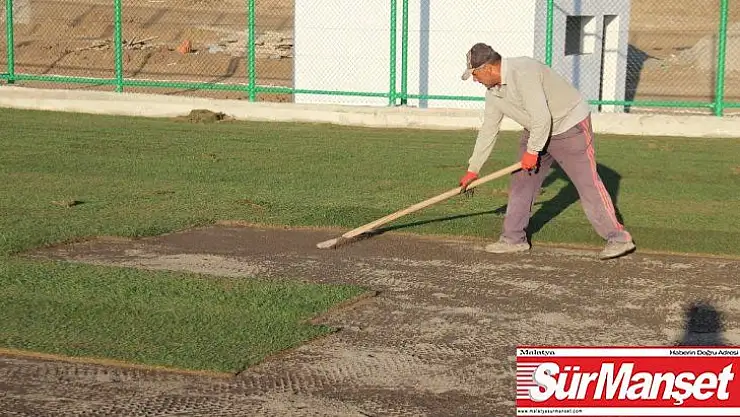 Elazığ Doğukent Stadına çim serimi yapıldı