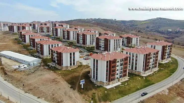 Elazığlı depremzedelerden, devlete, 'Kendi imkanlarımızla alamayacağımız evler verildi' minnettarlığı