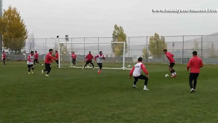 Elazığspor tam kadro çalıştı