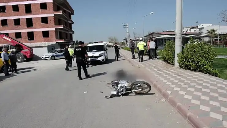 Elektrik direğine çarpan motosikletin sürücüsü öldü