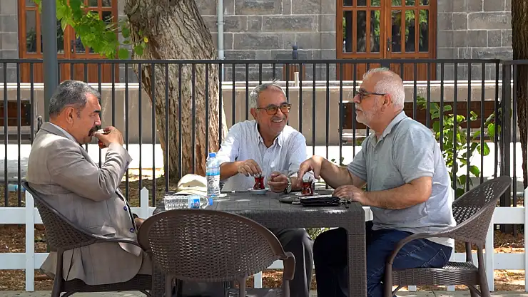 65 Yaş Üstü Emeklilere Özel İndirim Ve Sosyal Alanlar O İl de  Hizmette