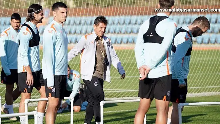 Emre Belözoğlu, Başakşehir'de ilk idmanına çıktı