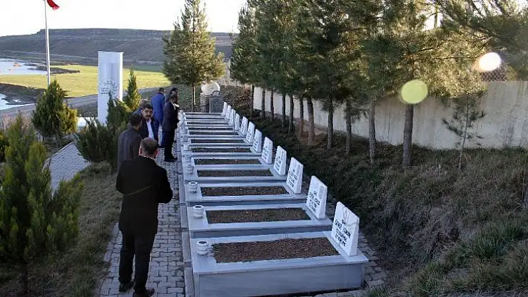 En mutlu günlerinde acılarını unutmadılar