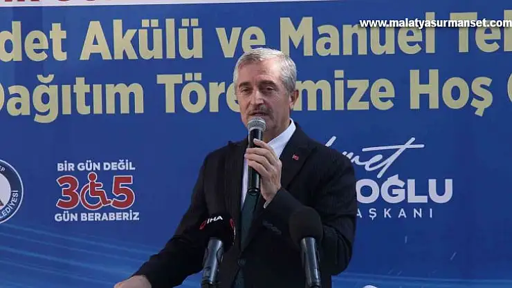 Engelliler için 137 akülü ve manuel sandalye