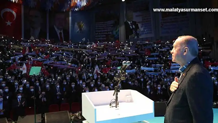 Erdoğan: 'İktidara giden yolun sandık yerine yabancı devletlerin kapısında aranmasını demokrasimiz adına çok tehlikeli görüyoruz'