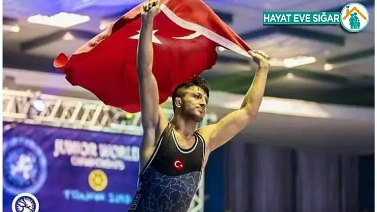 Erkan Ergen, U23 Avrupa Güreş Şampiyonası'nda bronz madalya kazandı