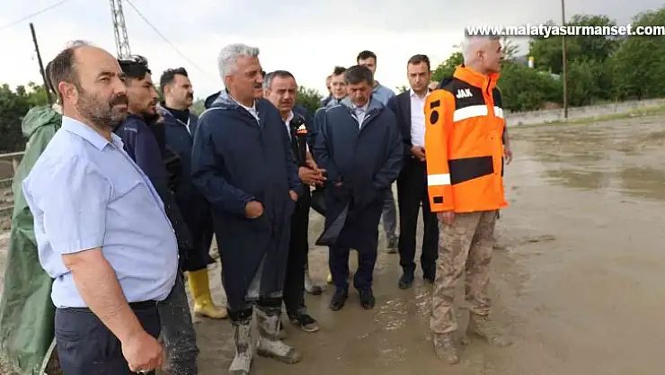 Erzincan'da sağanak sele dönüştü