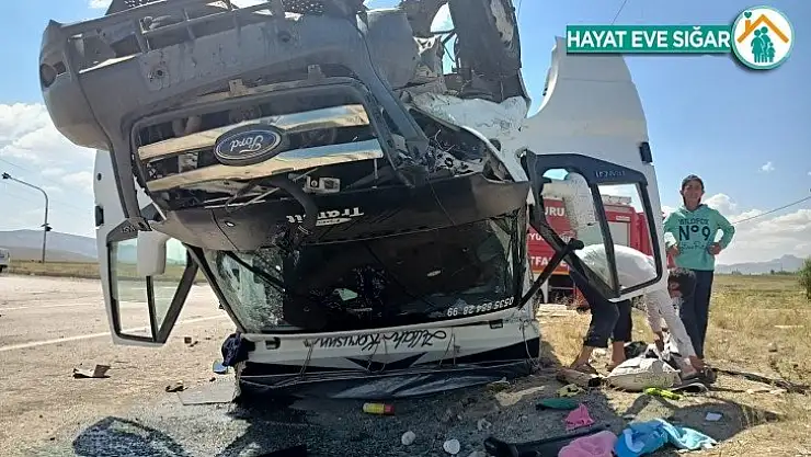 Erzurum'da feci kaza: 1'i ağır 4 yaralı