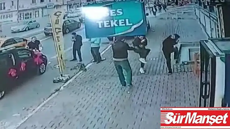 Esenyurt'ta 2 kişinin yaralandığı silahlı saldırı kamerada