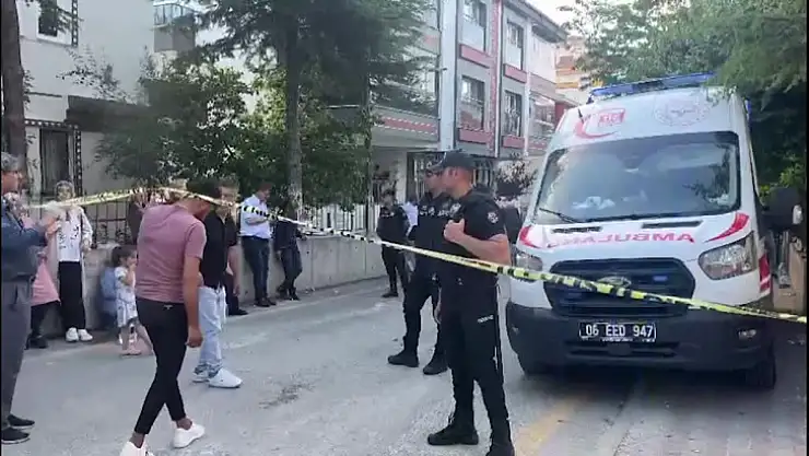 Eşini Ve Aynı Evde Bulunan Kişiyi Öldüren Koca İntihar Etti