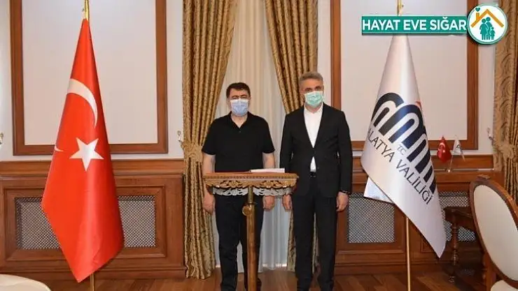 Eski makamına bu kez ziyaretçi olarak geldi