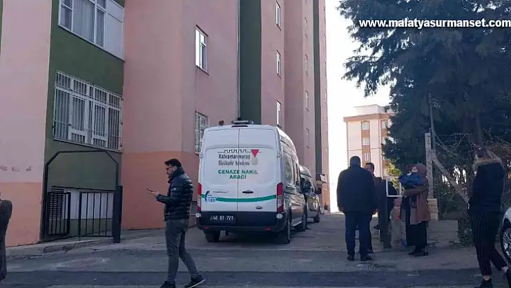 Eski MHP milletvekili Dedeoğlu'nun ağabeyi ve eşi evinde ölü bulundu