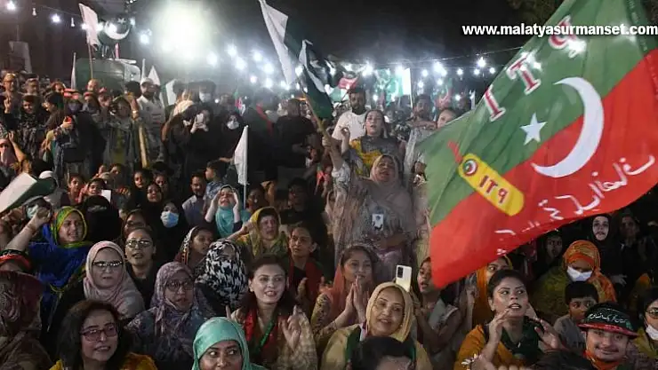 Eski Pakistan Başbakanı Khan: