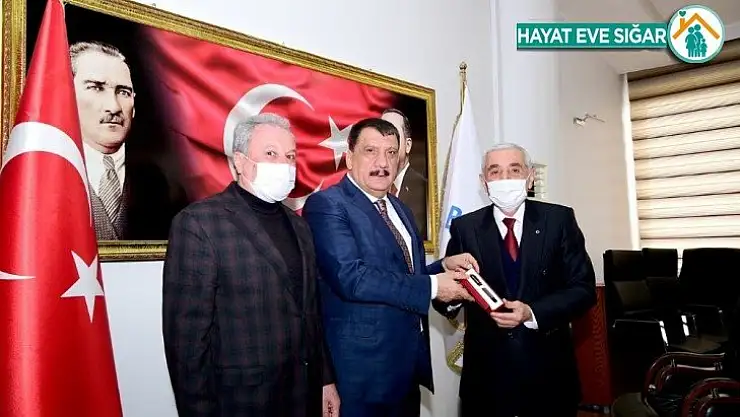 ESKKK Başkanı Evren, Büyükşehir Belediye Başkanı Gürkan'ı ziyaret etti