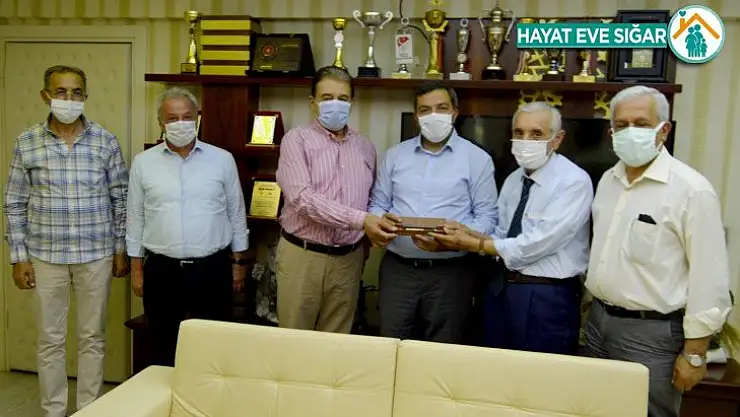 Esnaf Camiasından Sağlık Müdürüne Pandemi Teşekkürü Ziyareti