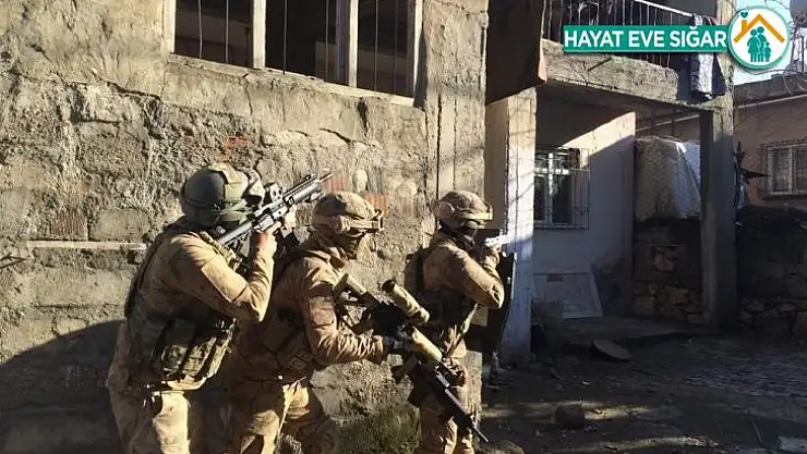 Etkisiz hale getirilen 2 PKK'lı teröriste yardım ve yataklık yapan şahıslar gözaltına alındı