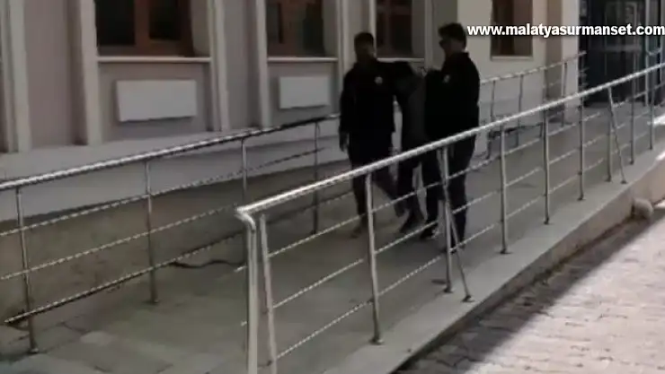 Etliekmekçide 2 kişiyi yaralayan şüpheliler yakalanmamak için 3 araç değiştirmiş