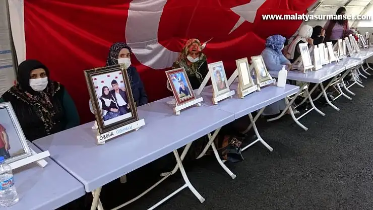 Evlat nöbeti devam ediyor, aileler direniyor