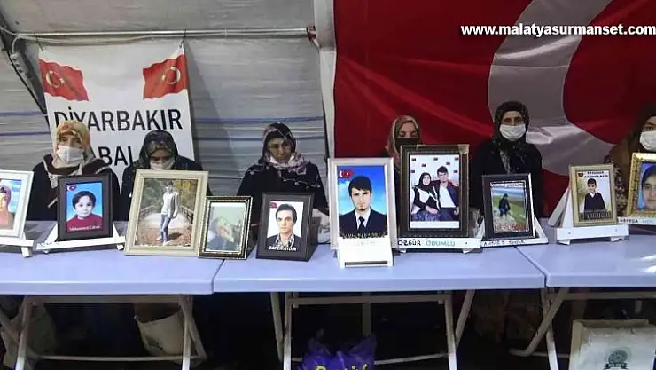 Evlat nöbetindeki acılı anne, kızını HDP ile PKK'dan istiyor