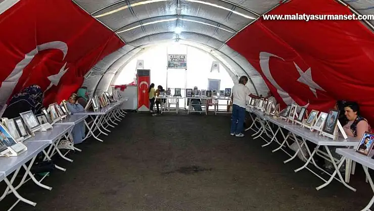 Evlat nöbetindeki anne Ayten Elhaman: 'HDP'nin çocuk hırsızı ve katili olduğunu herkes bilsin'