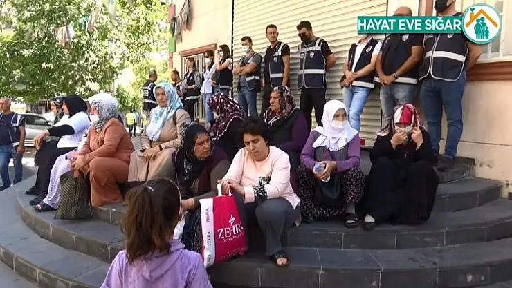 Evlat nöbetindeki anne Hatice Levent, kızını HDP ve PKK'dan almakta kararlı