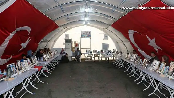 Evlat nöbetindeki annelerden PKK'ya gözdağı: 'Şehirde biz enselerindeyiz, dağda güvenlik güçleri'
