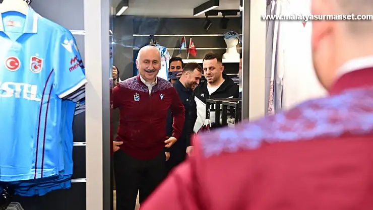 Fanatik Trabzonsporlu Bakan Karaismailoğlu TS Clup'ta alışveriş yaptı