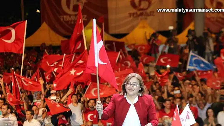 Fatma Şahin'den 15 Temmuz Demokrasi ve Milli Birlik Günü mesajı