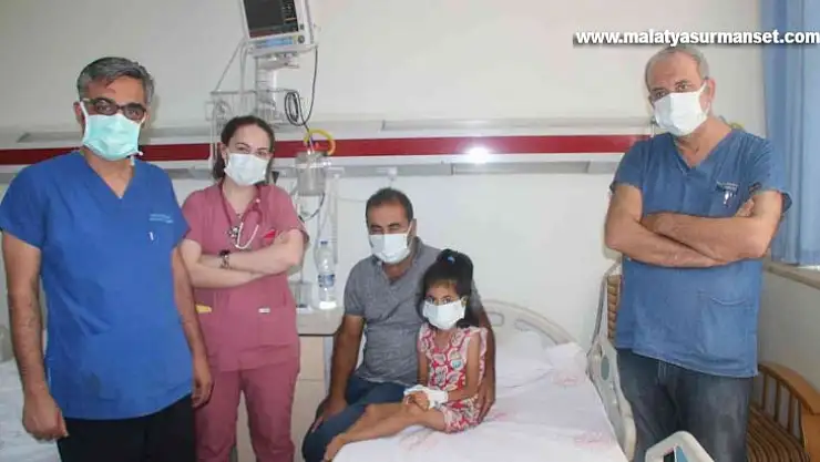 Fedakar baba, iki böbreği iflas eden kızına böbreğini verdi