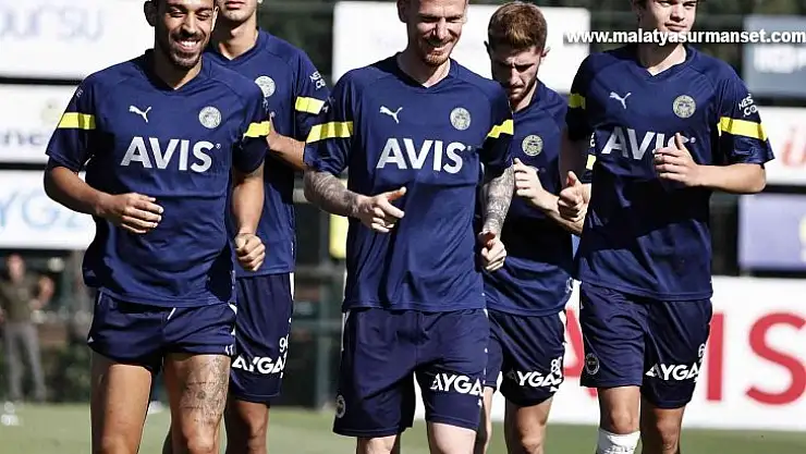 Fenerbahçe, hazırlıklarını sürdürüyor