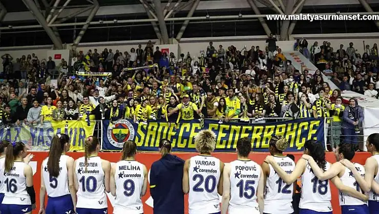 Fenerbahçe Opet, seride 1-0 öne geçti