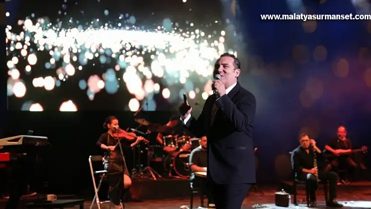 Ferhat Göçer sevilen şarkılarını Hataylılar için seslendirdi