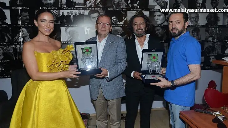 Fettah Can ve Cansu Kurtçu'dan Bursa'ya özel gece