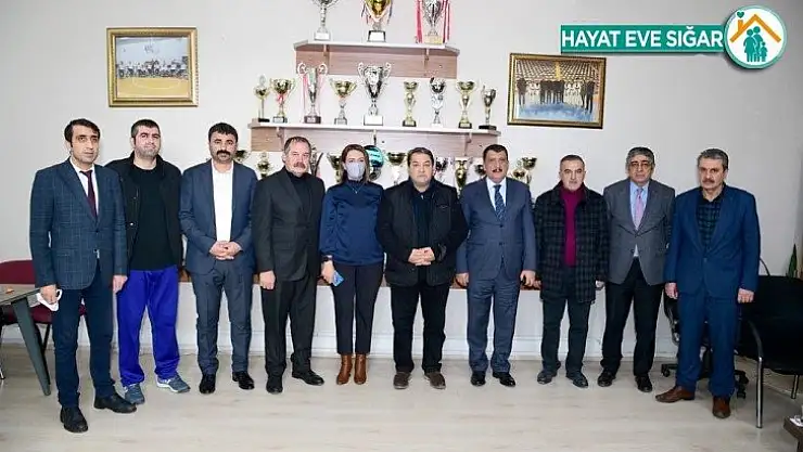 Filenin kaplanlarına manevi destek