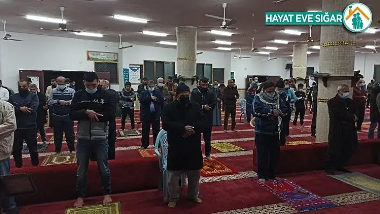 Filistin'de Ramazan'ın ilk teravih namazı kılındı