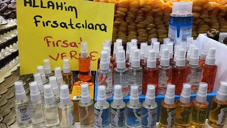 Fırsatçılara inat alışveriş yapana kolonya bedava