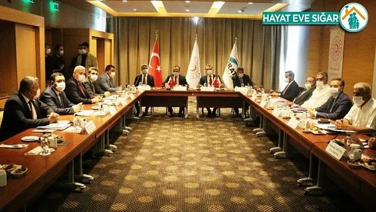 FKA yönetimi Malatya'da toplandı