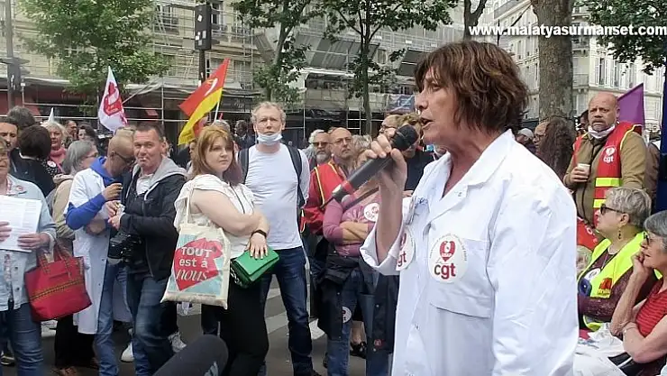 Fransa'da sağlıkçılardan hükümet karşıtı protesto