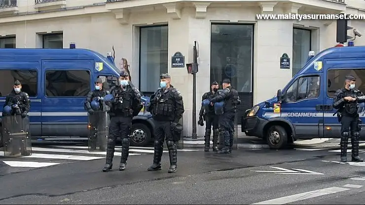 Fransa'da yaklaşık 200 şehirde hükümet karşıtı protesto