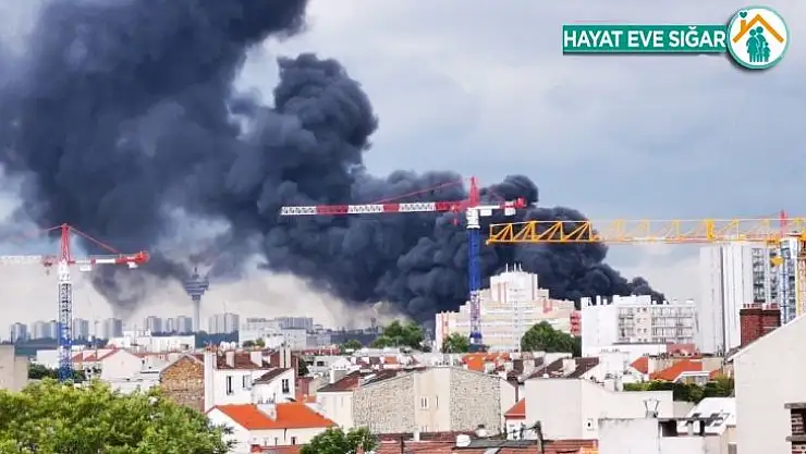 Fransa'da tekstil deposunda yangın