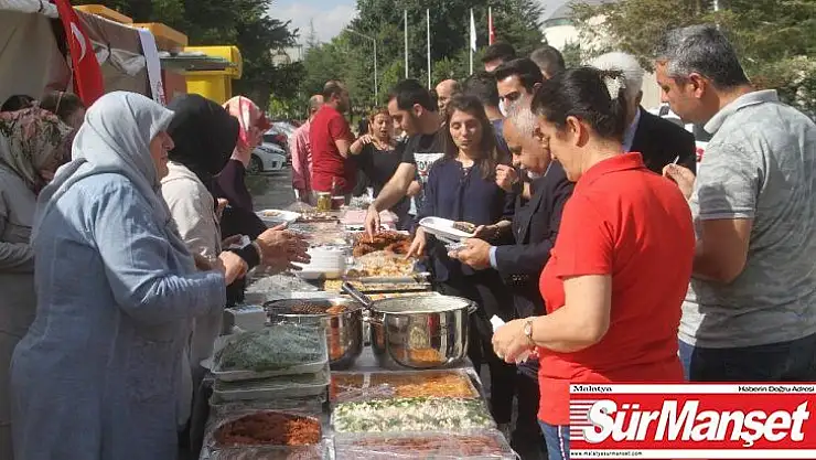 FÜ kadın kollarından öğrenciler için kermes