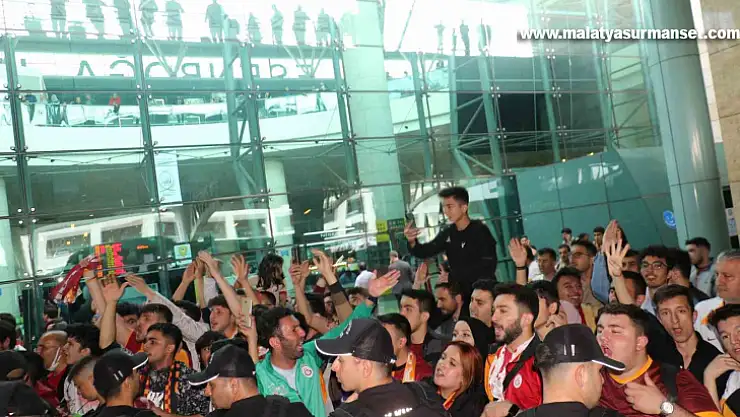 Galatasaray'a Ankara'da şampiyon gibi karşılama