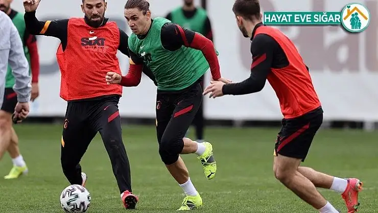 Galatasaray'da Arda ve Kerem takımla çalıştı