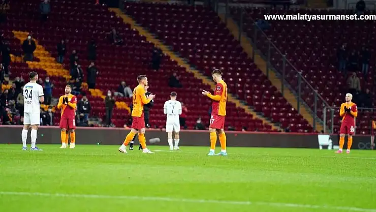 Galatasaray son 11 maçta 1 galibiyet aldı