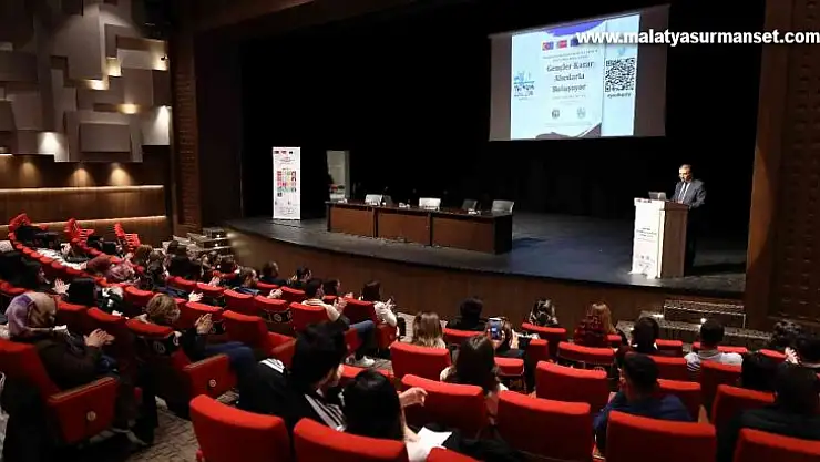GAÜN öğrencilerinden Kentsel Sürdürülebilirlik paneli