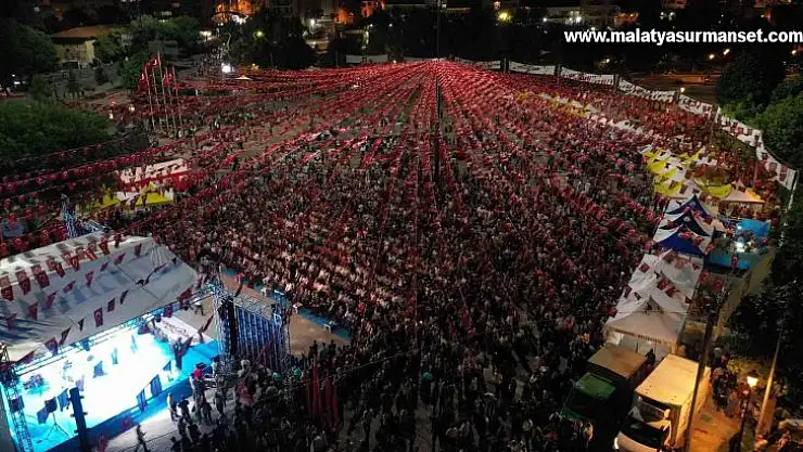Gaziantep 15 Temmuz gecesi yine tek yürek, tek bilek oldu