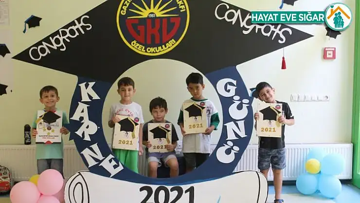 Gaziantep Kolej Vakfı'nda karne coşkusu