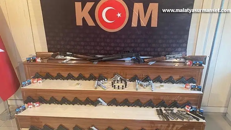 Gaziantep merkezli toplu silah kaçakçılığı operasyonunda 15 kişi tutuklandı