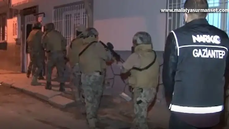 Gaziantep'te 19 ikamete şok uyuşturucu baskını