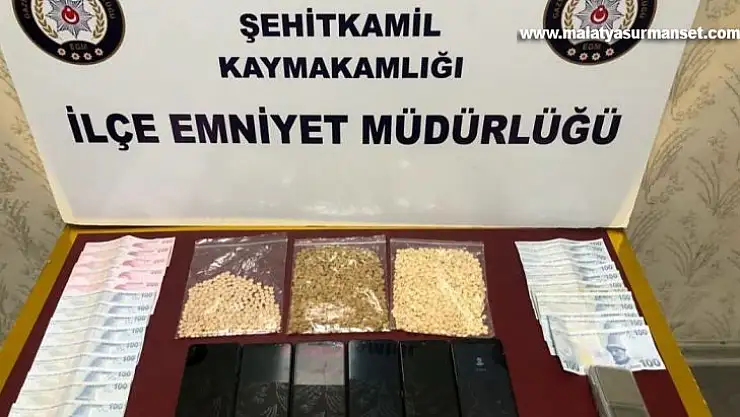 Gaziantep'te 2 bin 303 captagon hap ele geçirildi